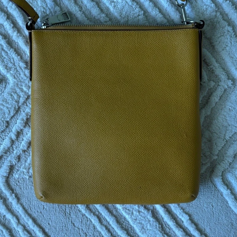 Coach honeycomb yellow